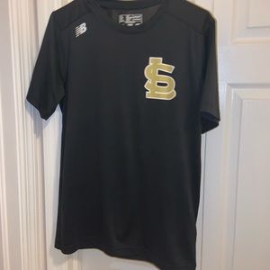 Black new balance t-shirt